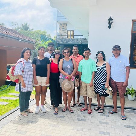 Mama'S Boutique Beach Hotel Negombo Ngoại thất bức ảnh