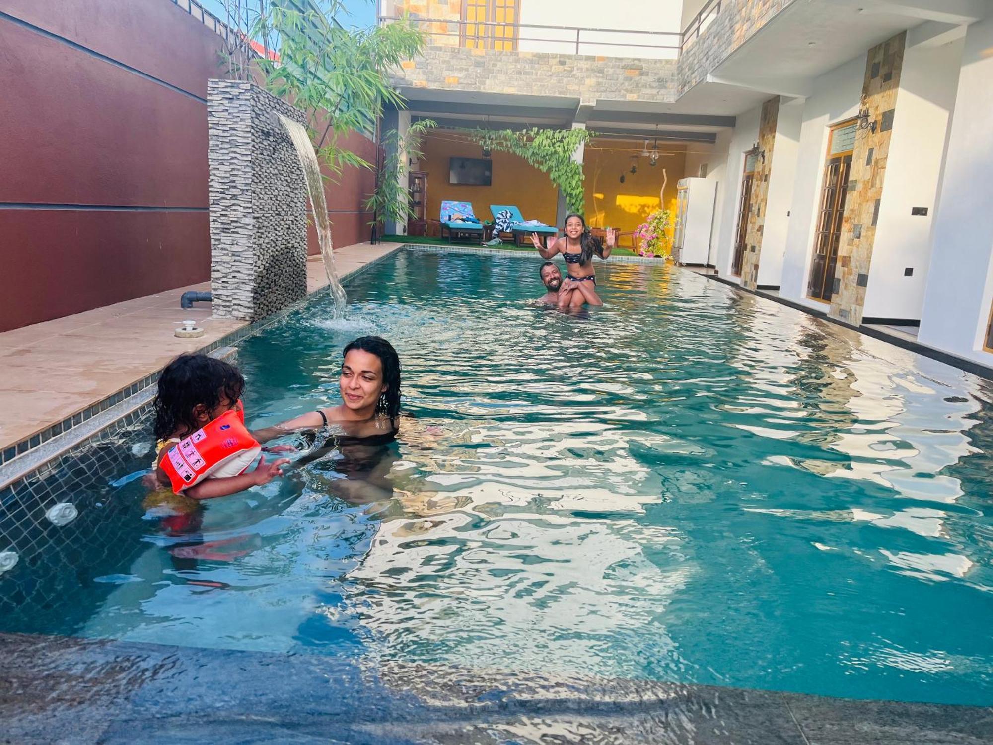 Mama'S Boutique Beach Hotel Negombo Ngoại thất bức ảnh